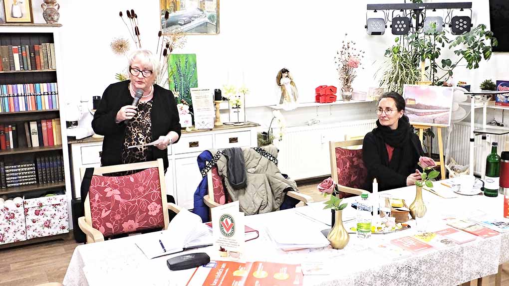 Kreisvorsitzende Andrea Preuß-Borowsky (li.) und Referentin Cornelia Jungbluth.