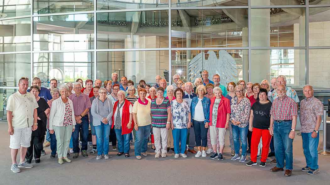 Gruppenfoto im Reichstag